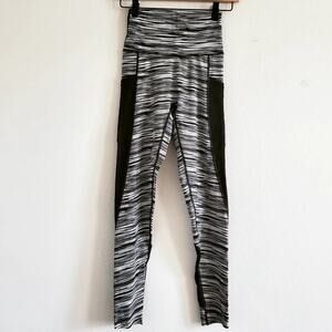 NWOT Aerie Chill Play Move 7/8 Leggings